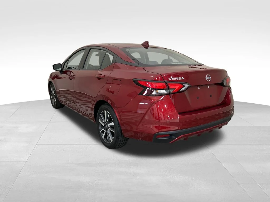 Used 2025 Red Nissan 1.6 SV image 3