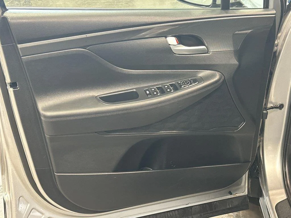Used 2023 Shimmering Silver Hyundai SEL image 13