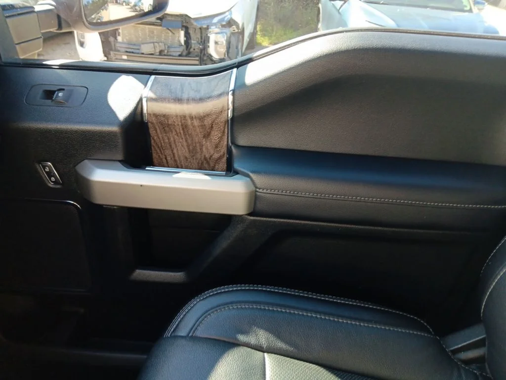Used 2019 Black Metallic Ford Lariat image 28
