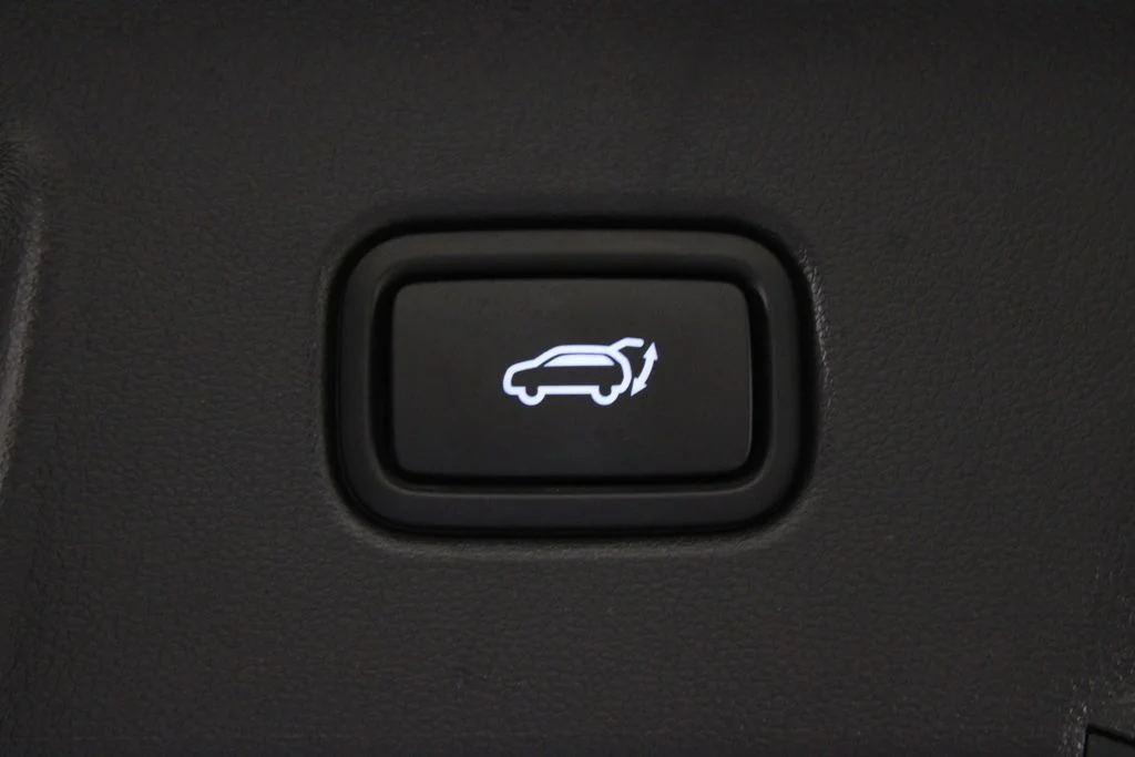 Used 2026 Black Hyundai SEL image 18