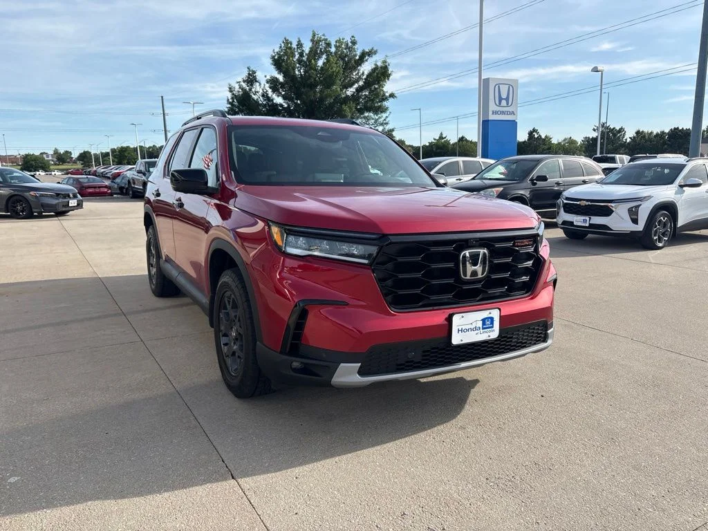 Used 2025 Red Honda TrailSport image 3
