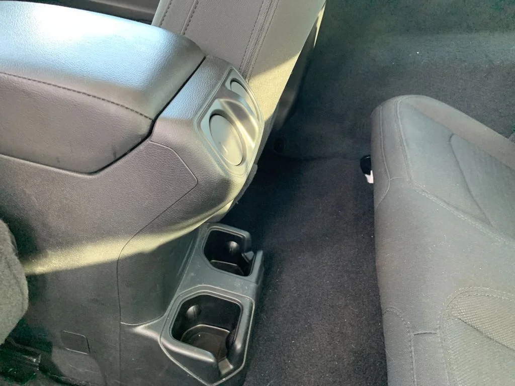 Used 2022 White Jeep Sport S image 15