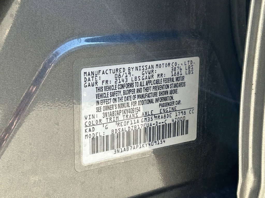 Used 2019 Gray Nissan SV image 10