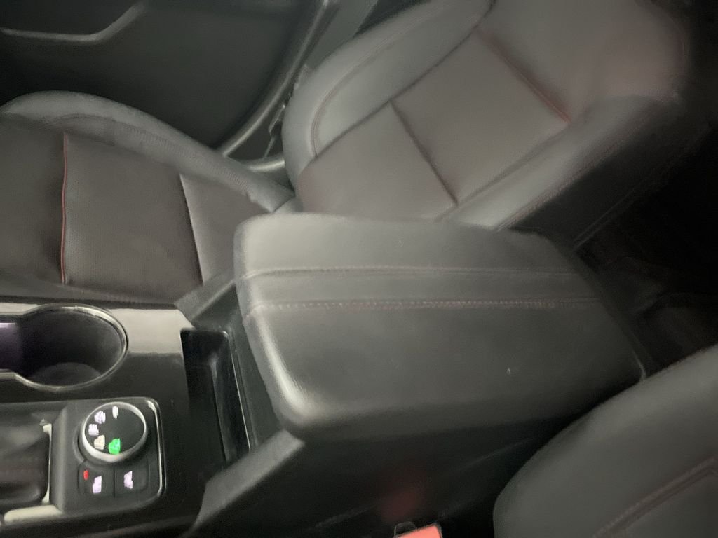 Used 2022 Red Chevrolet RS image 25