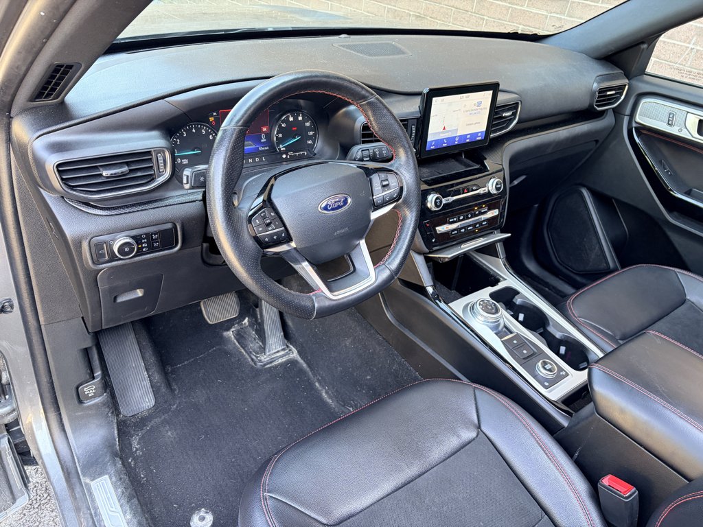 Used 2023 Carbonized Gray Metallic Ford ST-Line image 11