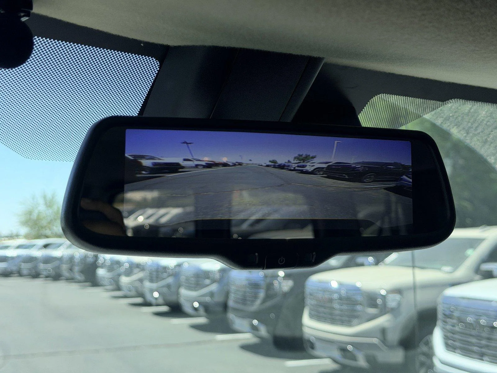 New 2026 Summit White GMC LT image 21