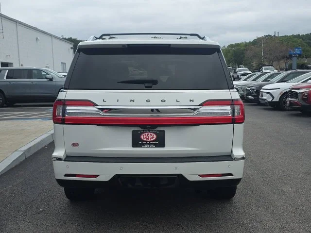 Used 2021 White Lincoln Black Label image 3