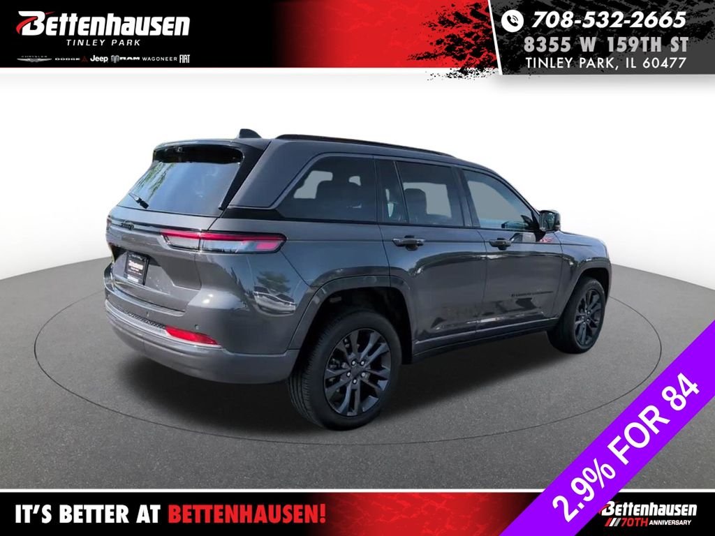 New 2026 Baltic Gray Metallic Clear-Coat Exterior Paint Jeep Limited Reserve image 4