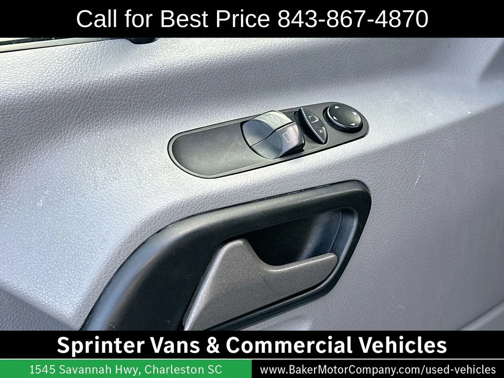 Used 2018 Arctic White Mercedes-Benz Cab Chassis 144 WB image 17