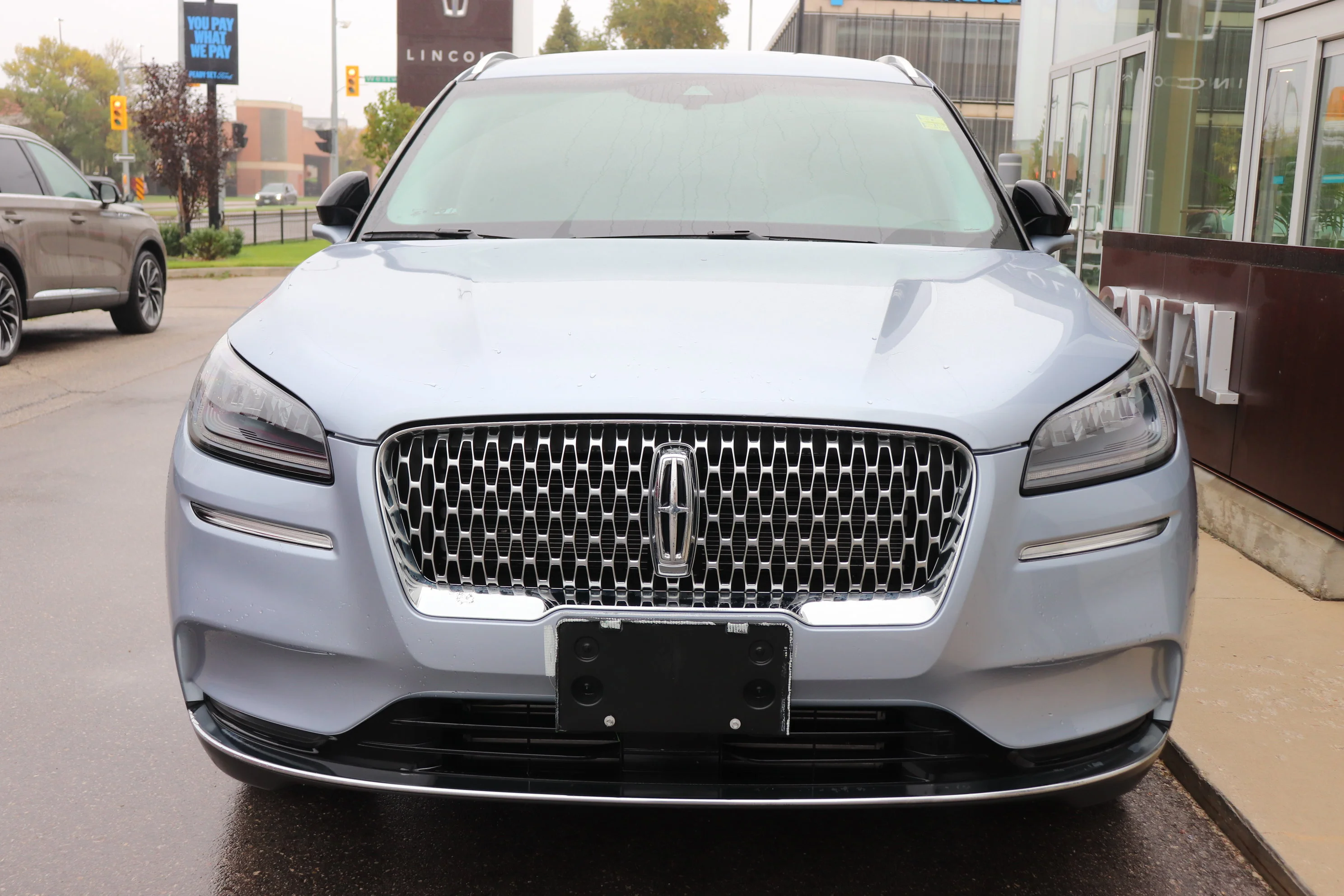 Used 2022 Blue Lincoln Reserve image 2