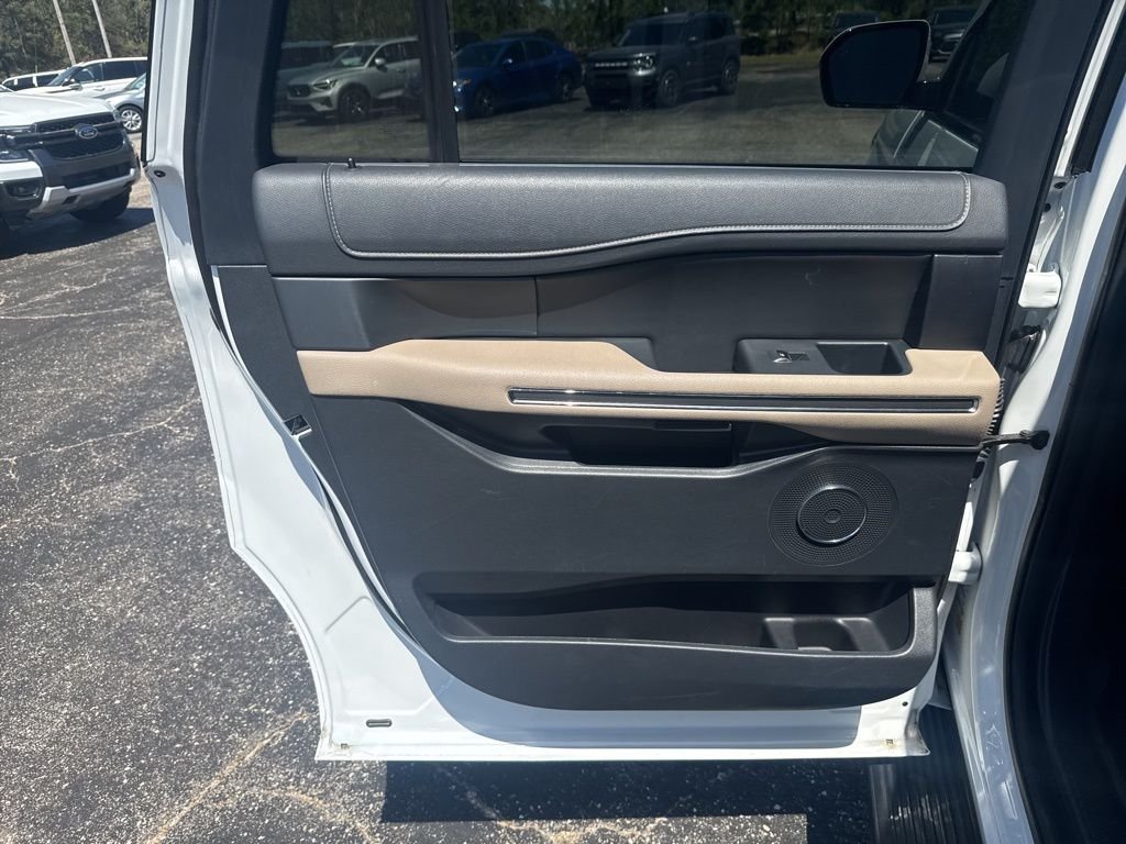 Used 2023 White Ford XLT image 31