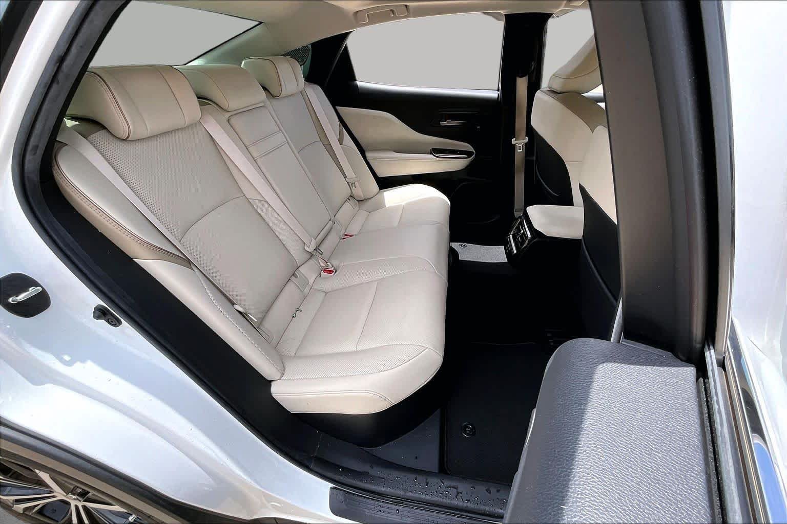 Certified Used 2024 Oxygen White Toyota Limited image 19
