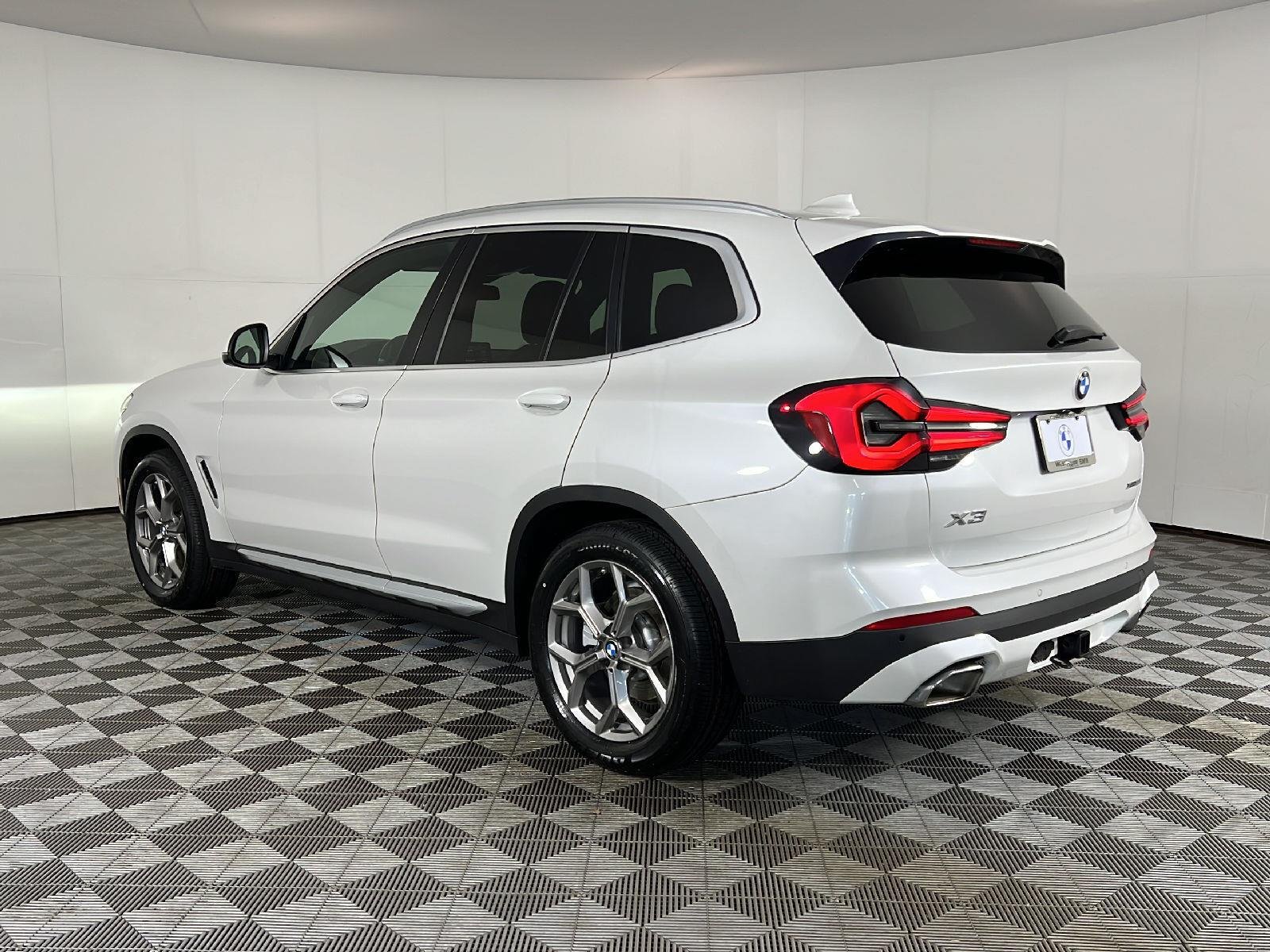 Used 2022 Mineral White Metallic BMW xDrive30i image 9