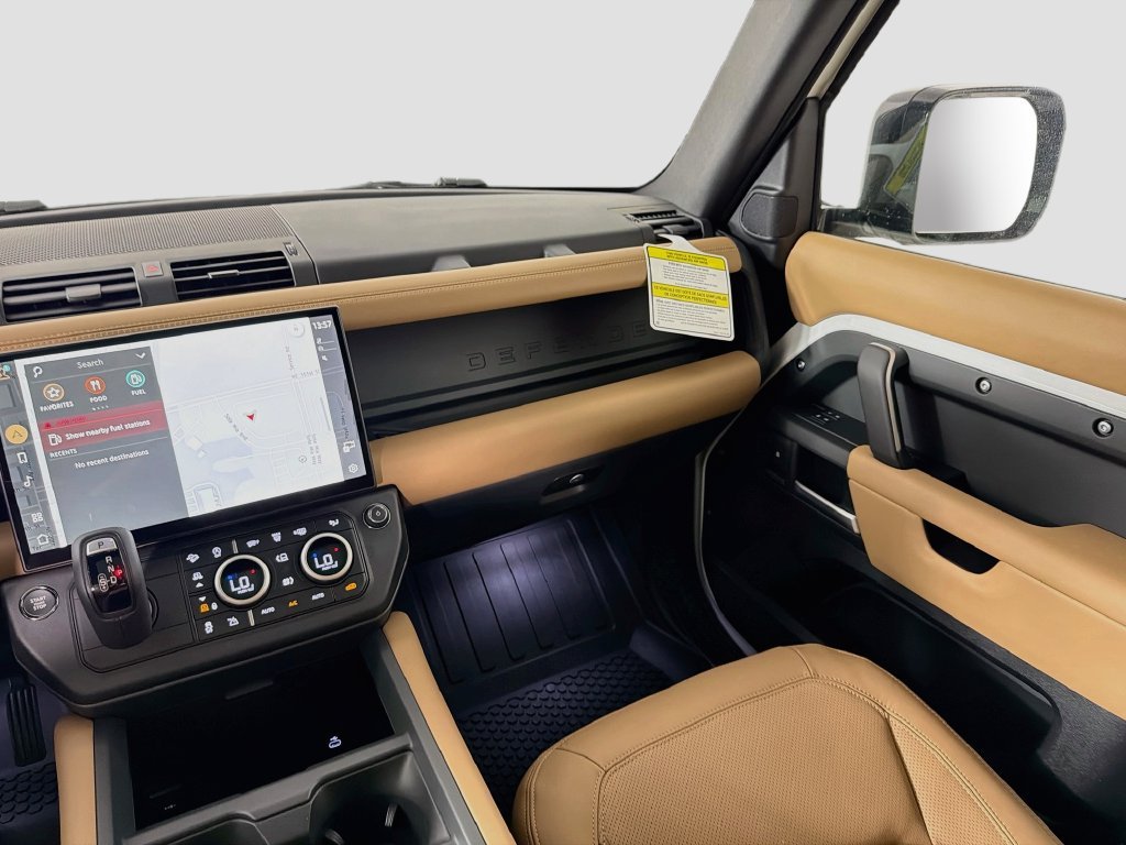 New 2026 Fuji White Land Rover X-Dynamic SE image 25