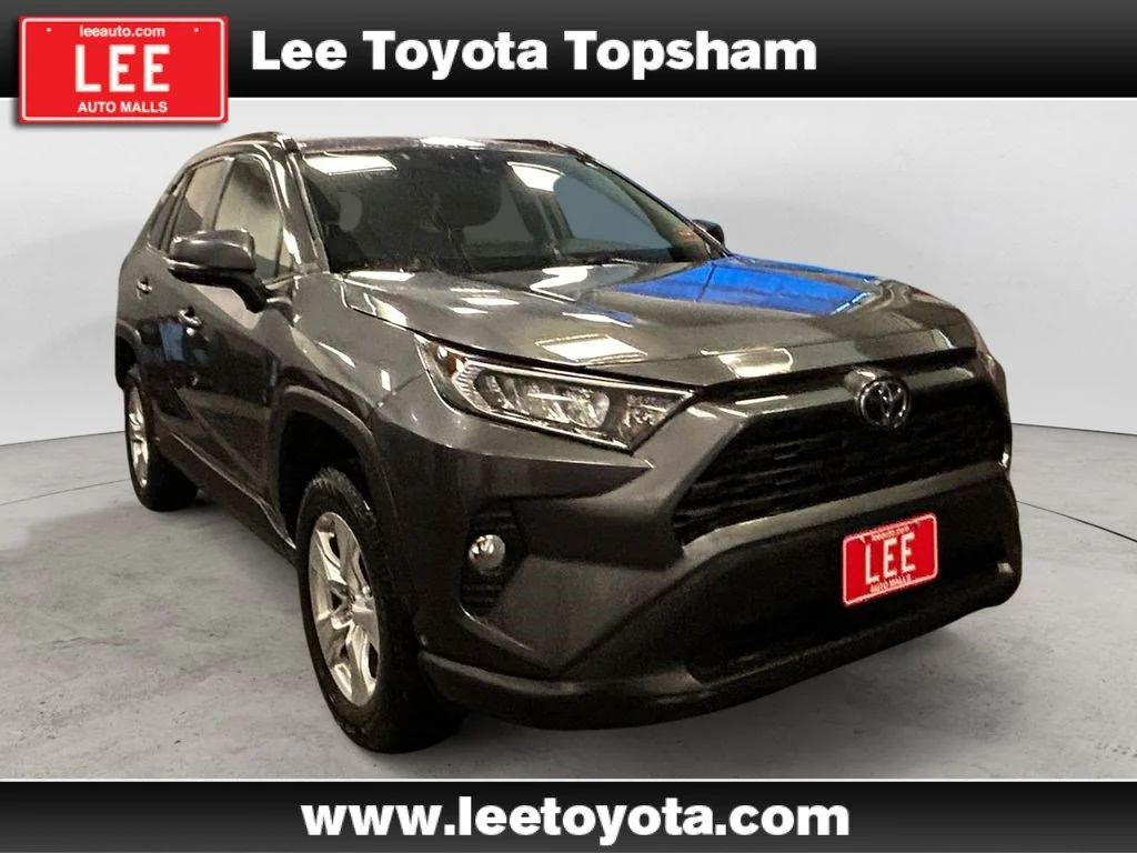 Used 2020 Magnetic Gray Metallic Toyota XLE image 7