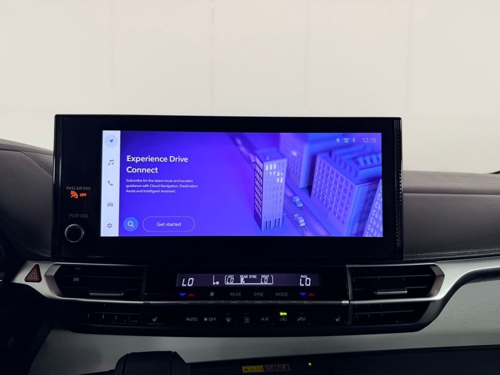 Certified Used 2025  Toyota XLE image 18