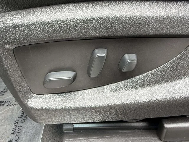 Used 2020 Gray Chevrolet LT image 28