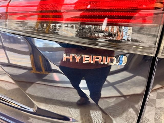 Used 2024  Toyota XLE image 7