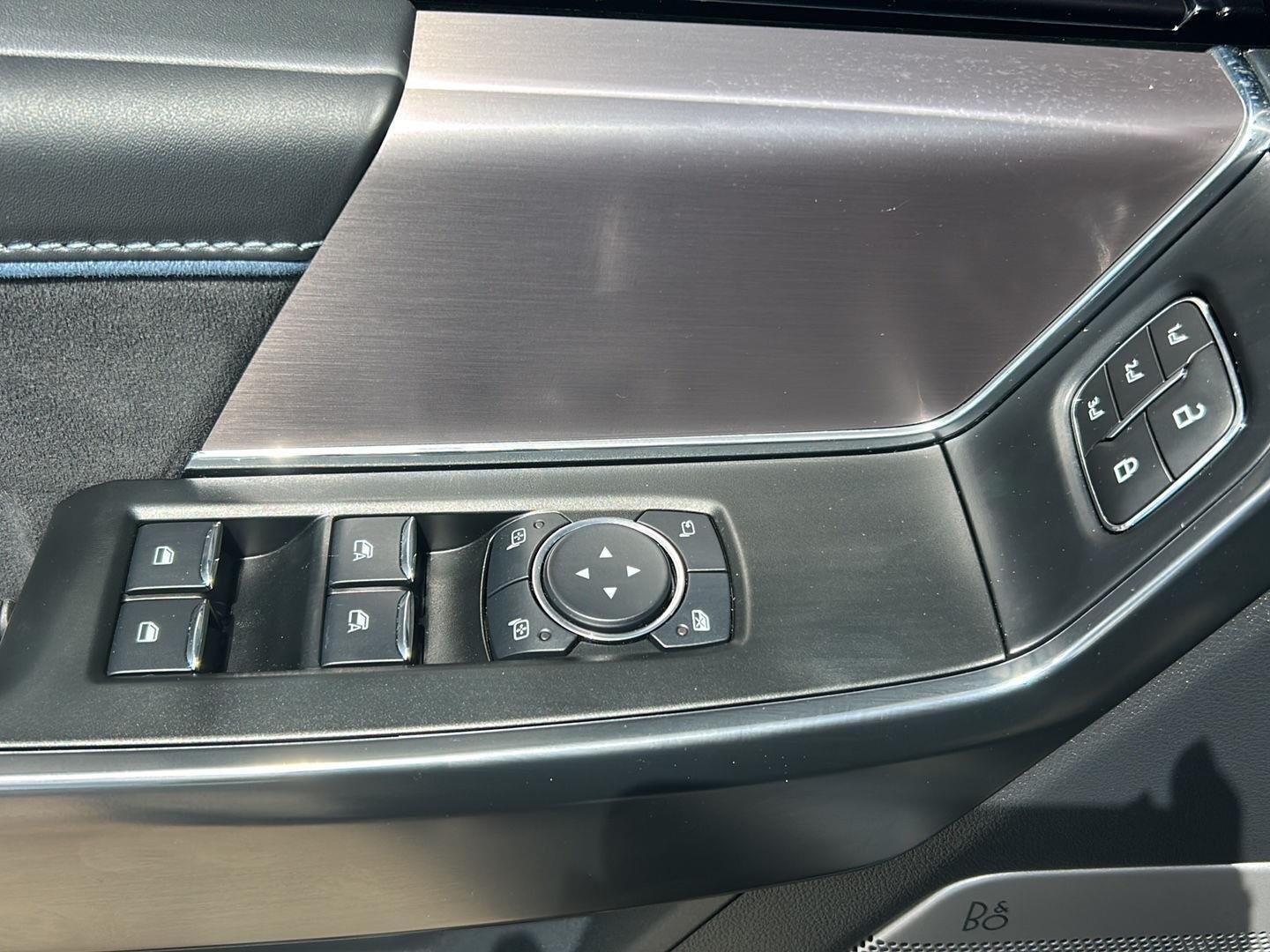 Used 2025 Space White Ford Platinum image 12