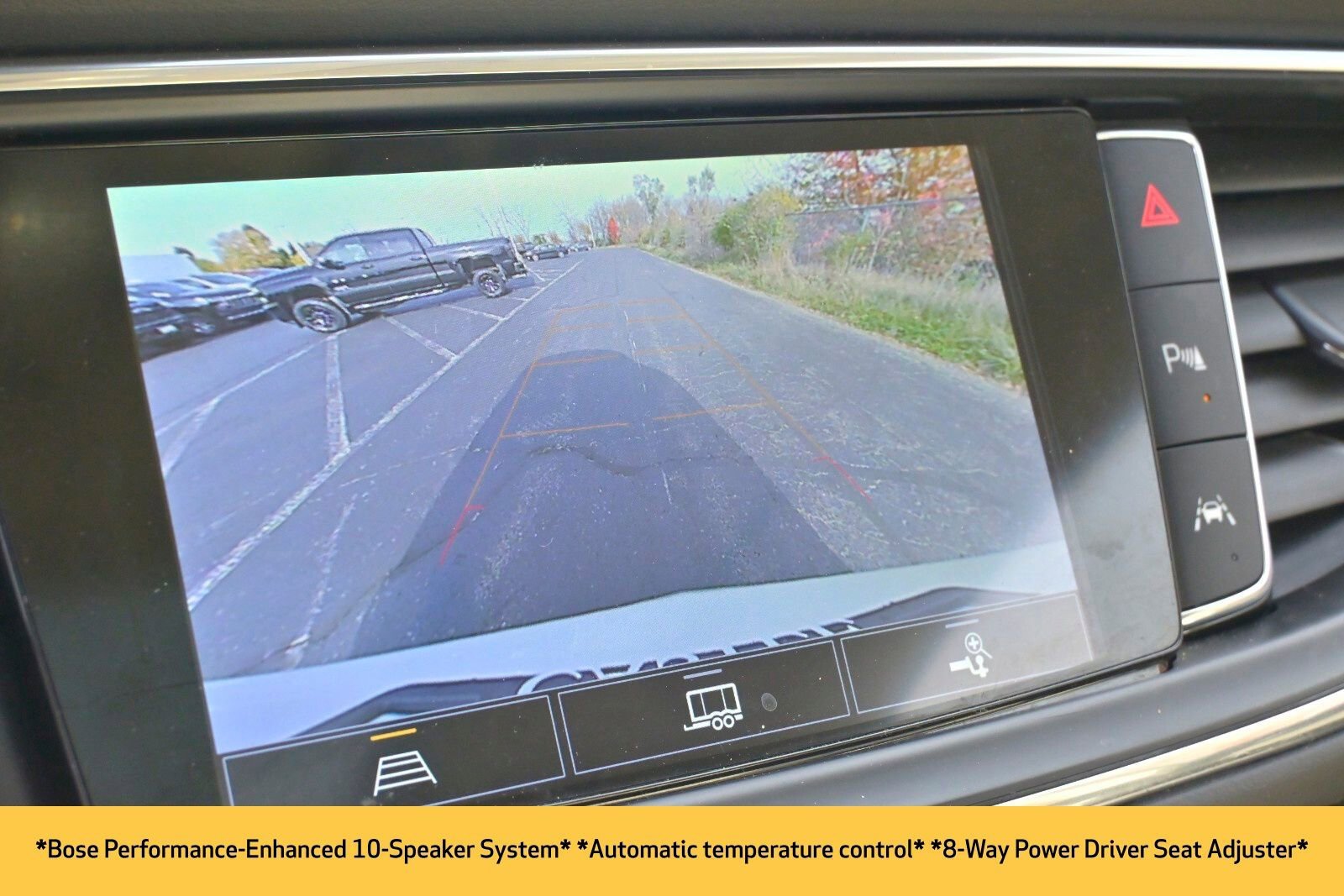 2022 Buick Enclave Essence photo 3