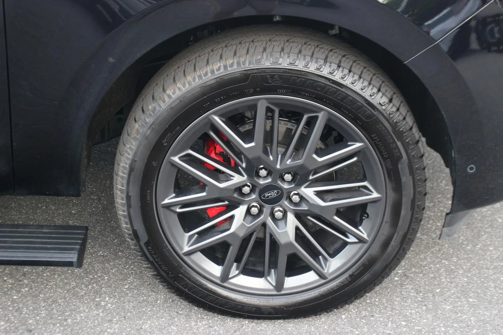 Used 2025 Black Ford Platinum image 42
