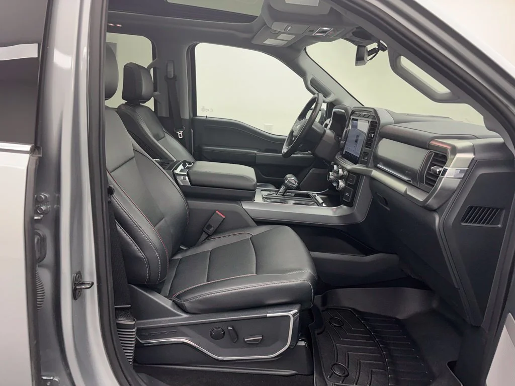 Used 2023 Silver Ford Lariat image 33