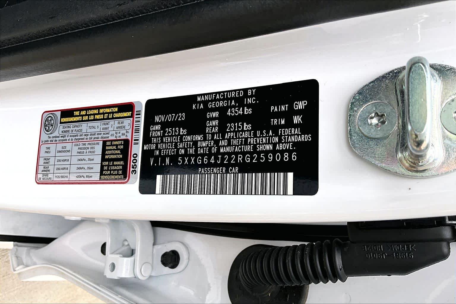 Used 2024 Glacial White Pearl Kia GT-Line image 32