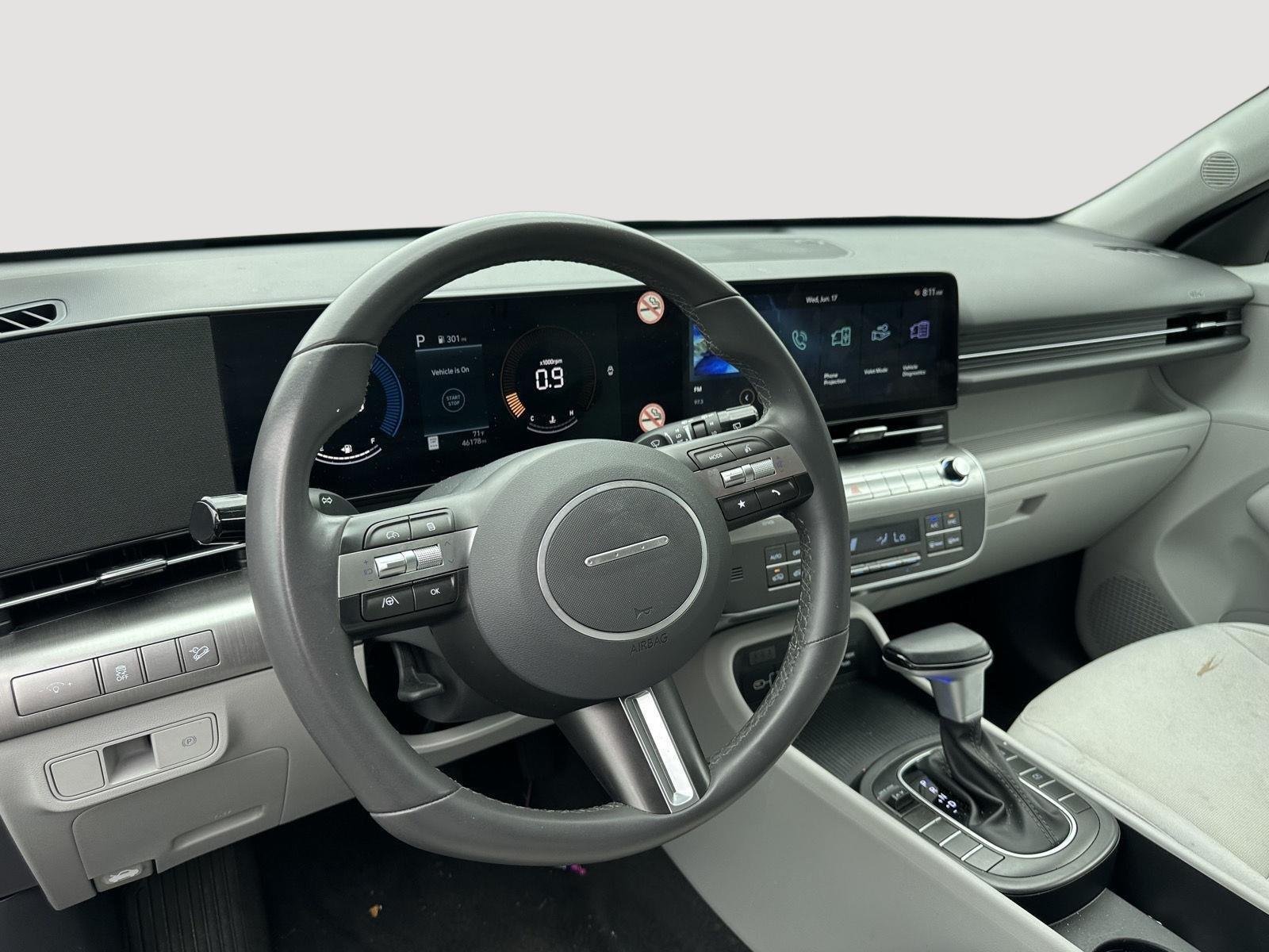 Used 2025 Abyss Black Pearl Hyundai SEL image 11