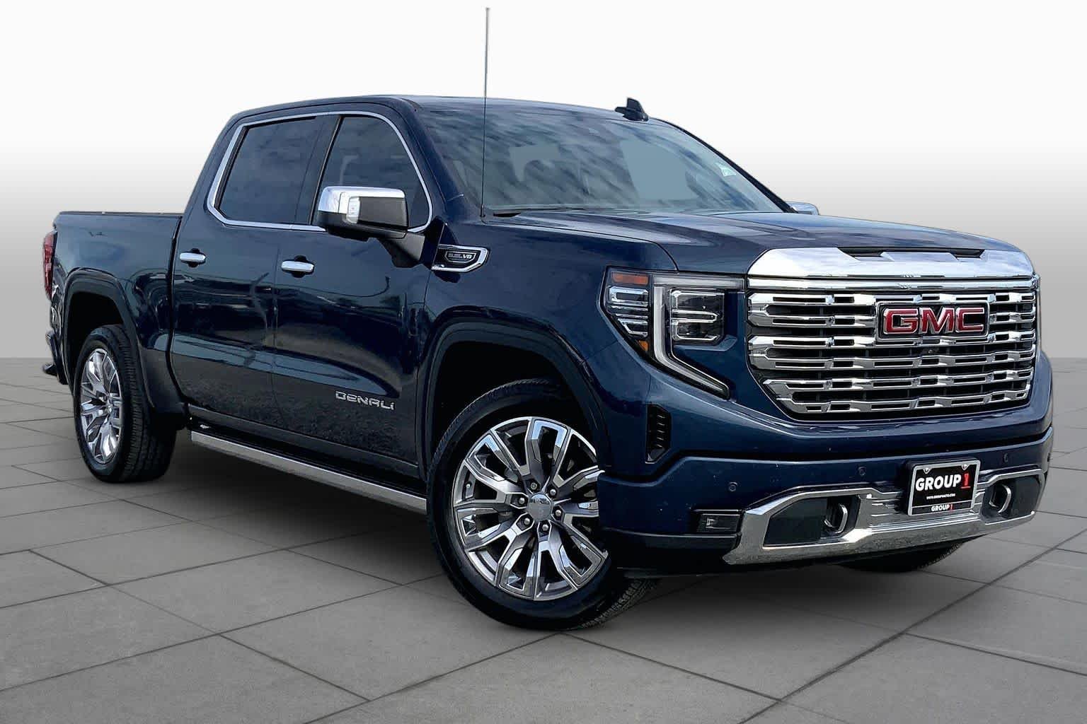 Used 2022 Pacific Blue Metallic GMC Denali image 3
