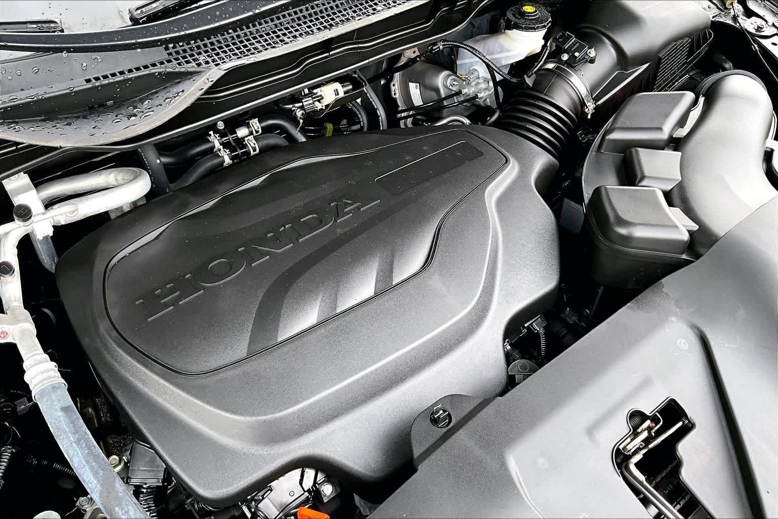 Used 2025 Crystal Black Pearl Honda Sport-L image 33