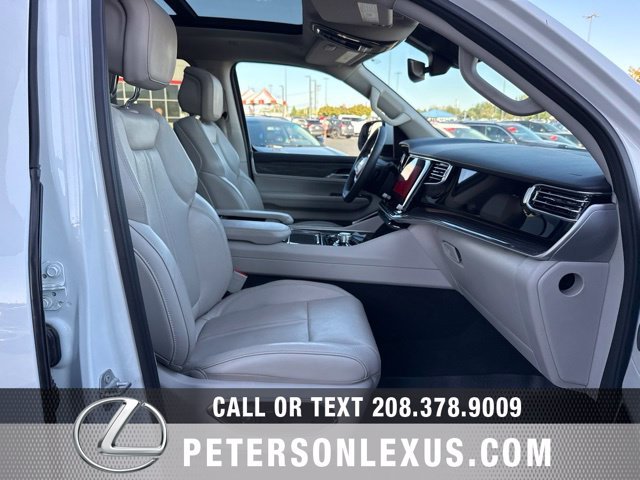 Used 2022 White Jeep Series III image 13