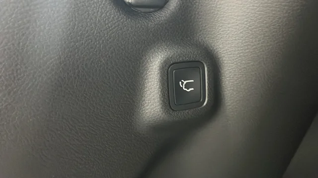 New 2026 Fathom Blue Pearl Coat Jeep Latitude image 26