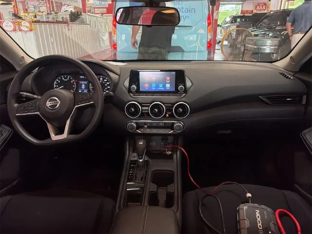 Used 2022 Gray Nissan S image 5