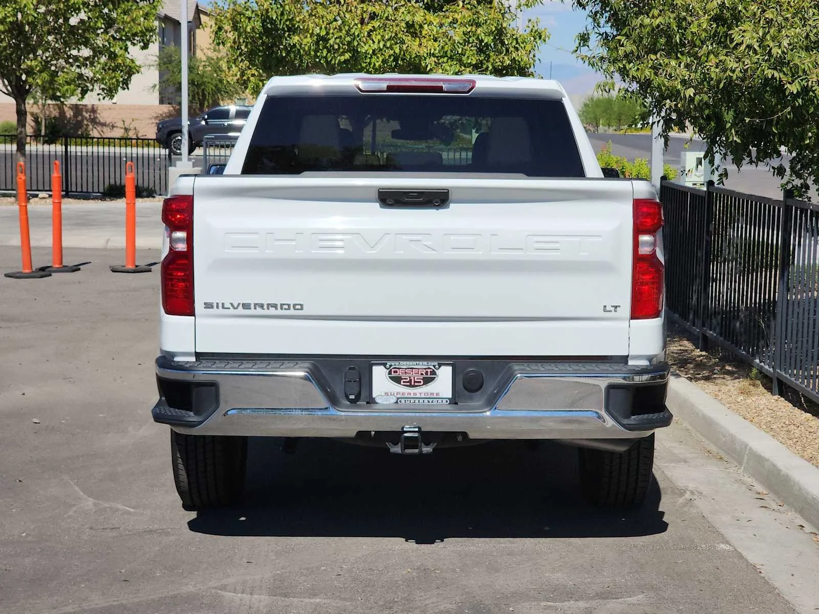 Used 2025 Summit White Chevrolet LT image 7