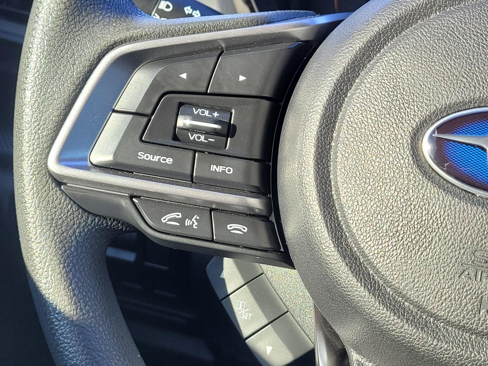 Used 2022 Crystal White Pearl Subaru 2.0I image 9