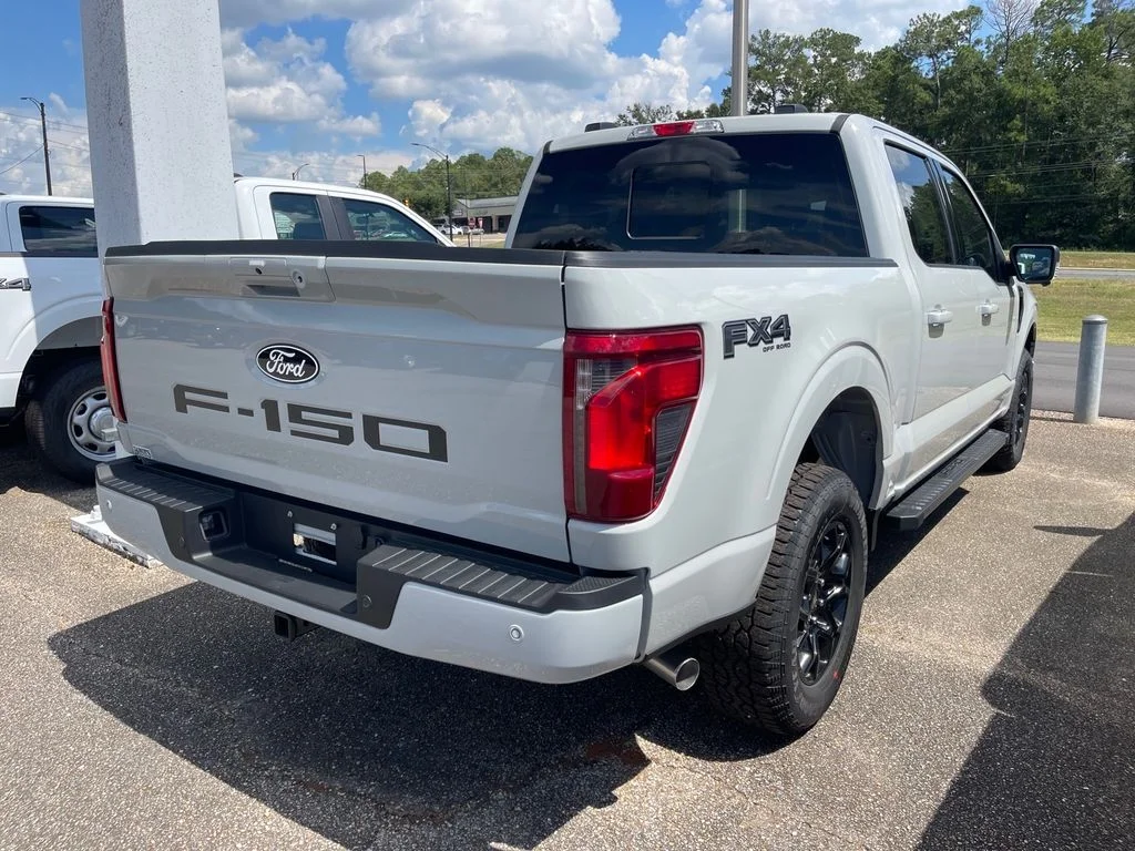 New 2026 Avalanche Ford XLT image 12