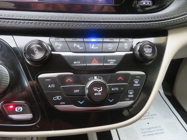 Used 2018 Jazz Blue Pearlcoat Chrysler Limited image 20