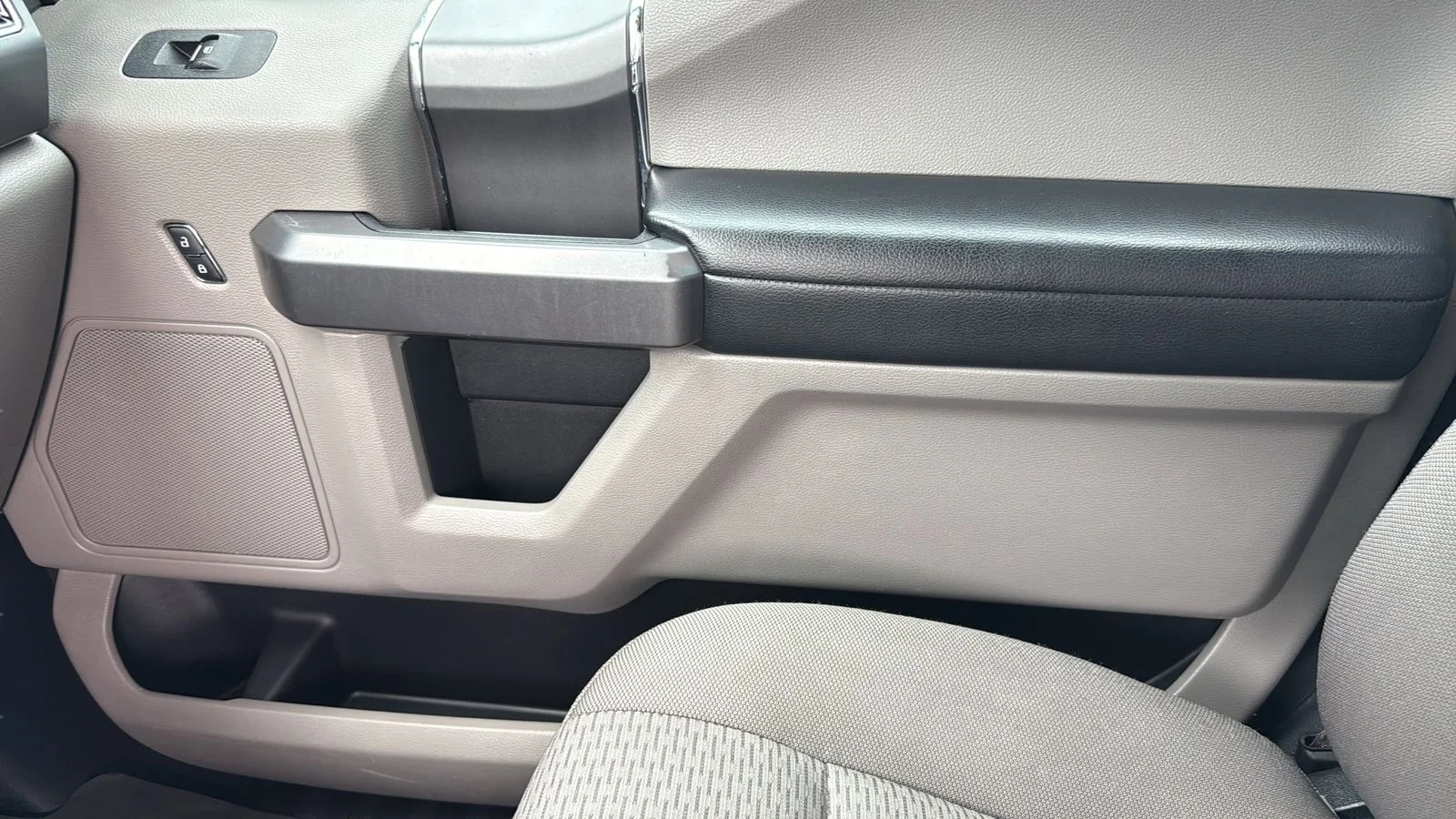 Used 2020 Red Ford XLT image 23