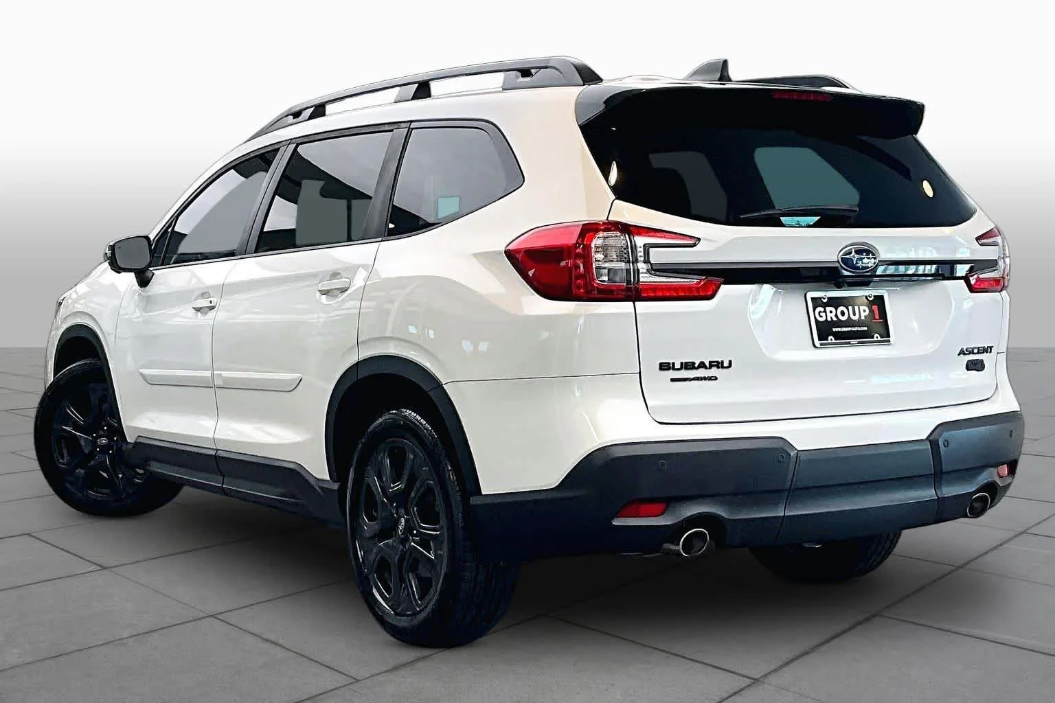 Used 2023 Crystal White Pearl Subaru Onyx Edition Limited image 12