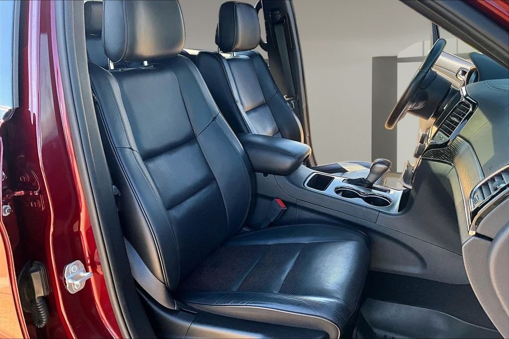 Used 2020 Red Jeep Overland image 7