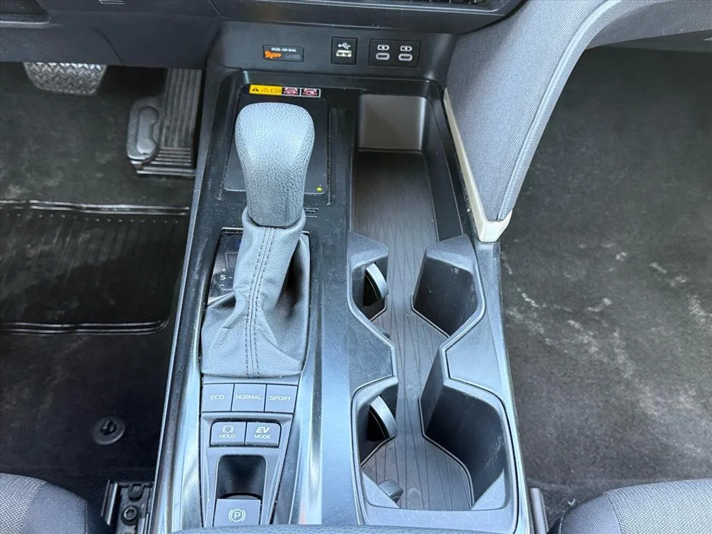 Certified Used 2025 White Toyota LE image 19
