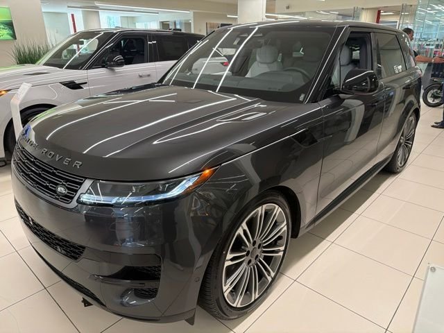 2026 Land Rover Range Rover Sport SE