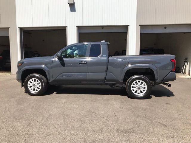 Used 2025  Toyota SR5 image 5