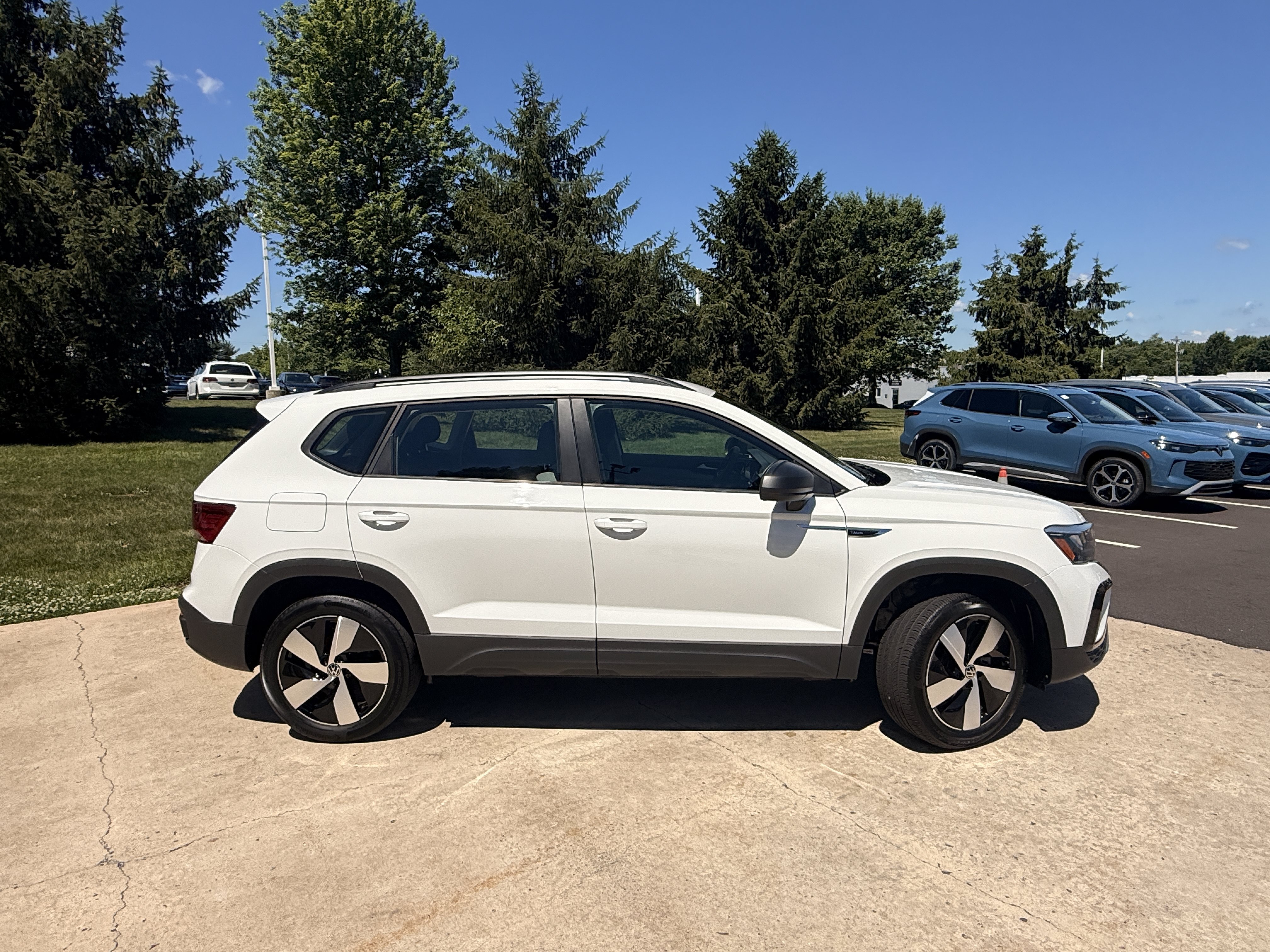 Used 2023 White Volkswagen S image 14