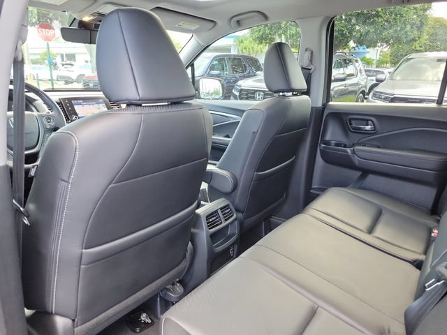 Certified Used 2023 Lunar Silver Metallic Honda AWD RTL-E image 10