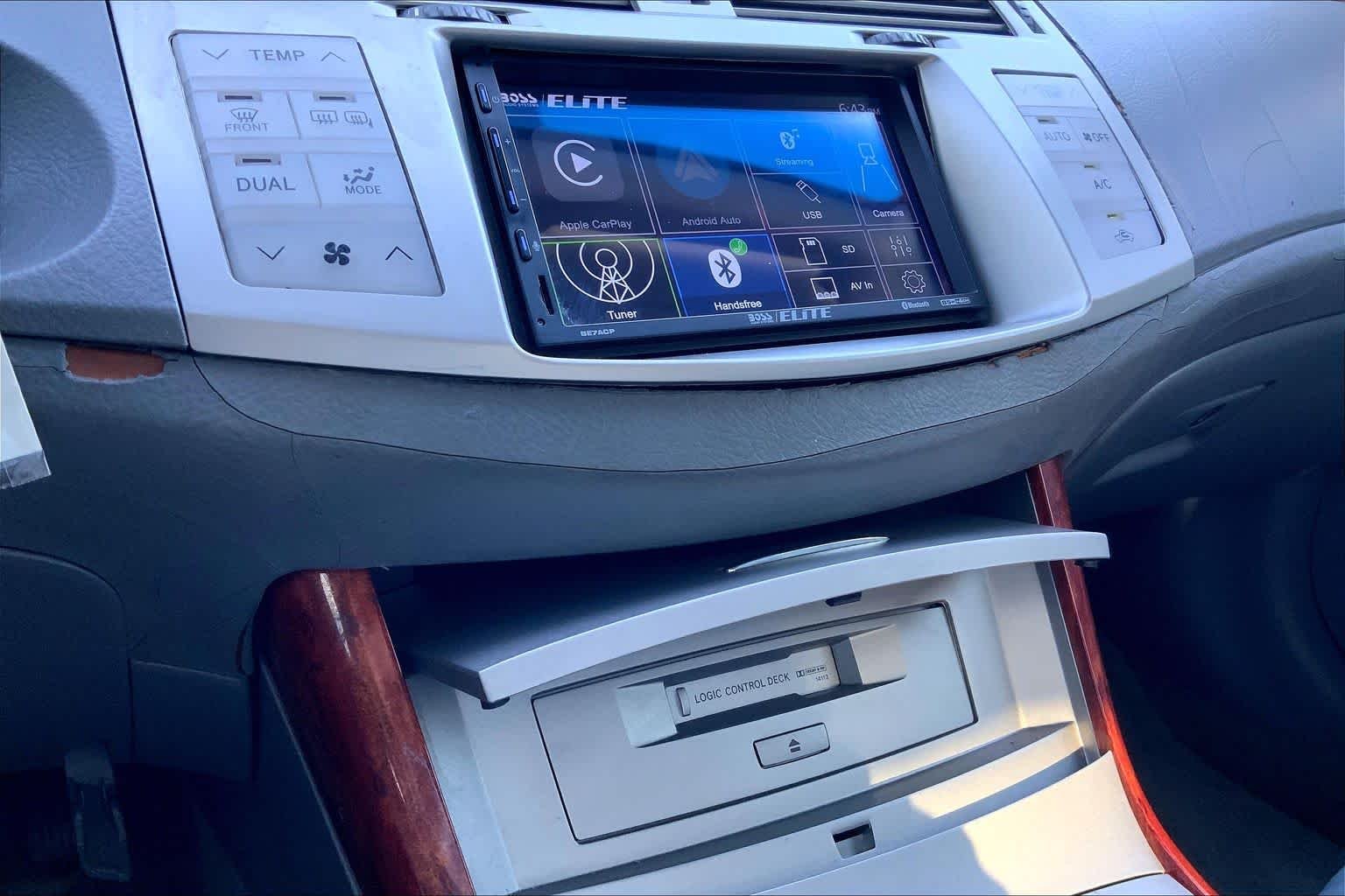 Used 2006 Titanium Metallic Toyota XLS image 30