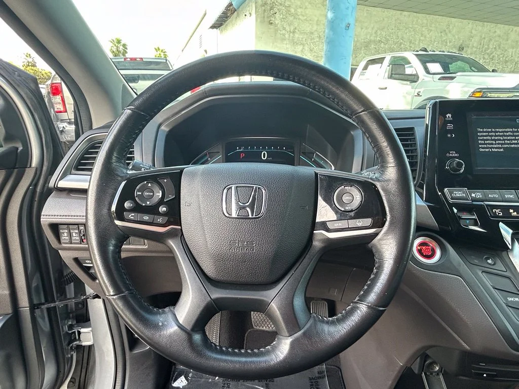 Used 2018 Silver Honda EX-L image 18