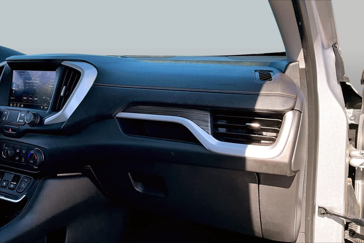Used 2020 Quicksilver Metallic GMC SLT image 19