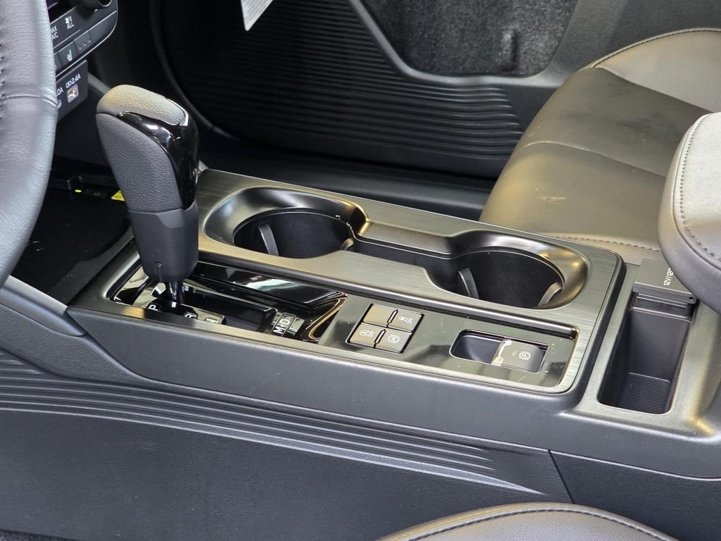 New 2026 CRYSTAL WHITE PEARL Subaru Premium image 22