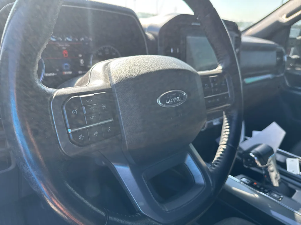 Used 2022 Agate Black Metallic Ford XLT image 16